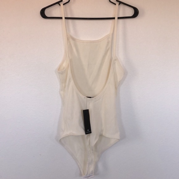 NWT Lulus Upgraded Basic White Ribbed Scoop Back Sleeveless Bodysuit - Picture 9 of 10